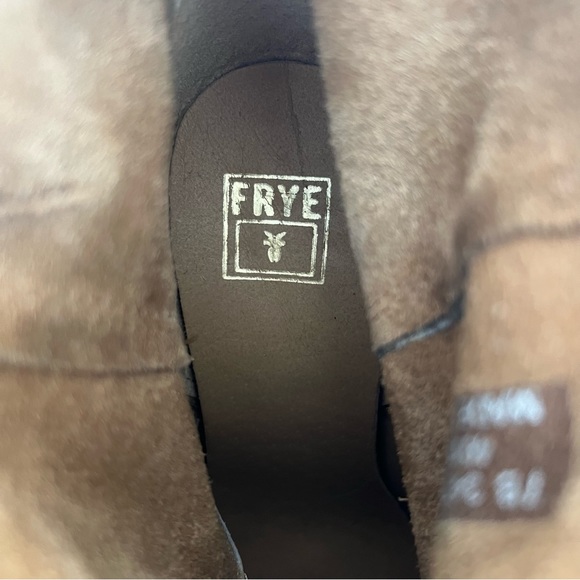 FRYE LLana Beige Suede Fringed Cowboy Western Style Pull On Ankle Boots Sz 7 B - Picture 10 of 13